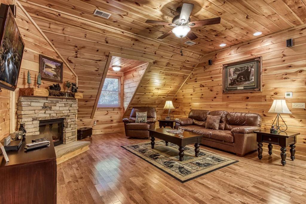 Papa Bear, Hot Tub, Wifi, 1089 Free Tickets Each Paid Day, Dollywood And More Sevierville Exteriér fotografie