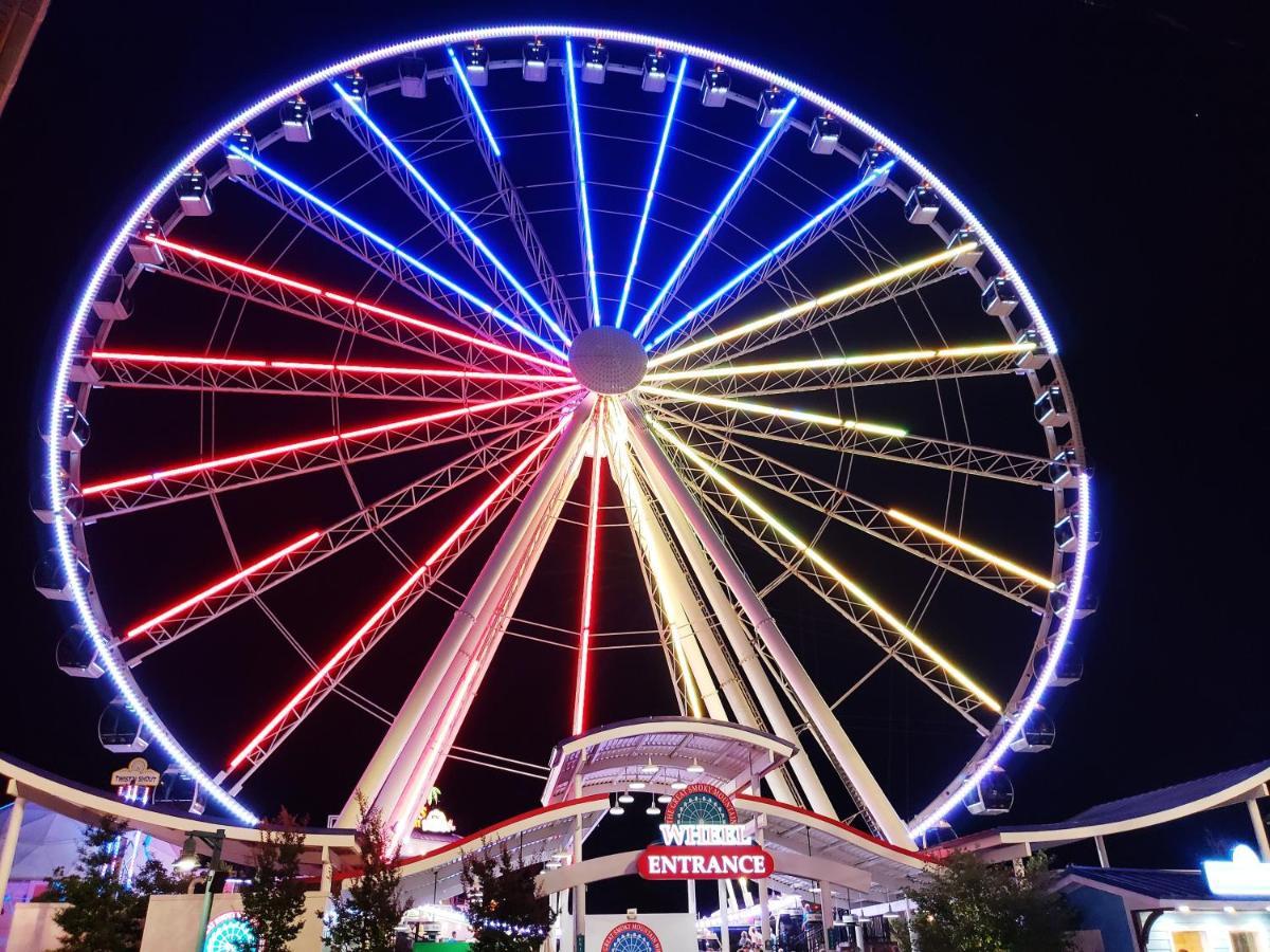 Papa Bear, Hot Tub, Wifi, 1089 Free Tickets Each Paid Day, Dollywood And More Sevierville Exteriér fotografie